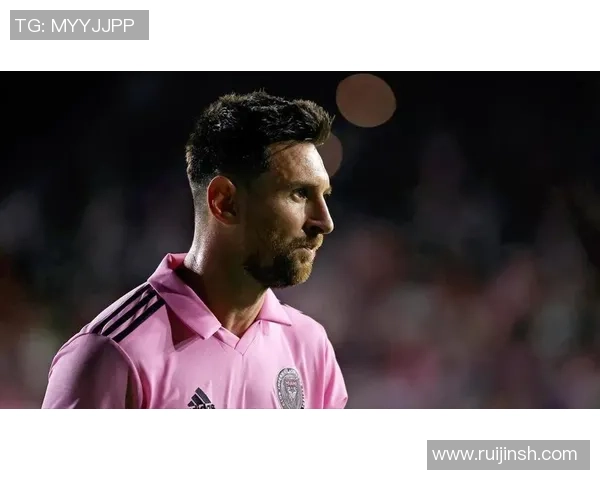 世界足坛十位传奇球星盘点他们的辉煌成就与影响力