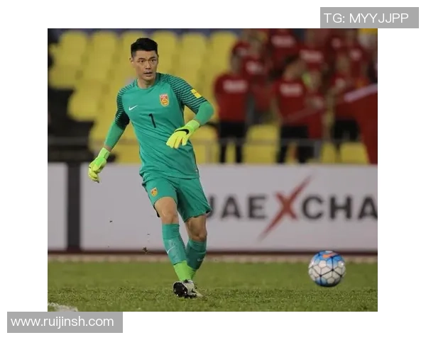 昔日锋线巨星的辉煌岁月与足球生涯回顾