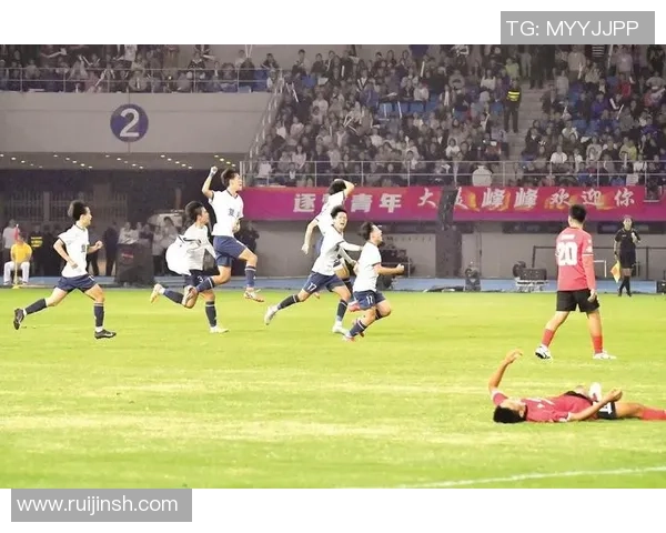 绿茵旋律燃动激情时刻足球球星携手唱响荣耀征程 绿茵旋律燃动激情时刻足球球星携手唱响荣耀征程